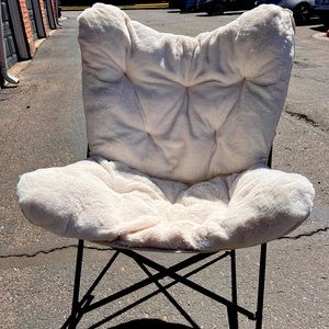 White fluffy chair